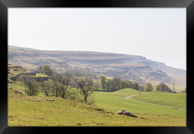 Yorkshire dales Framed Print by chris smith
