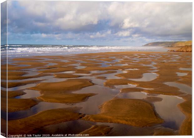 Crooklets beach, Bude Canvas Print by Nik Taylor