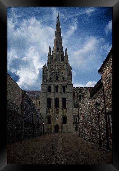 Cathedral approach Framed Print by Roy Scrivener