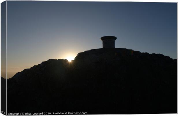 Sunrise behind the toposcope of the worcestershire beacon. Canvas Print by Rhys Leonard