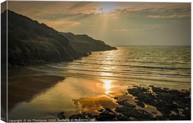 Sunset at Hope Cove Canvas Print by Viv Thompson