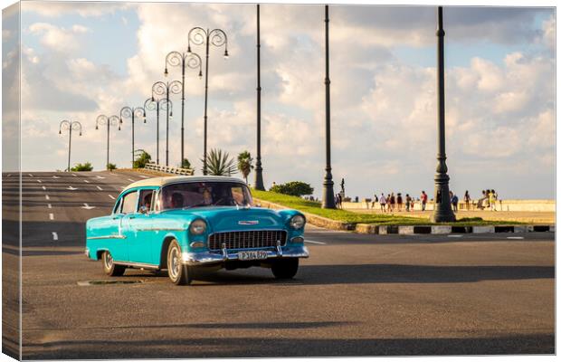 American 1950s car, Cuba Canvas Print by Phil Crean