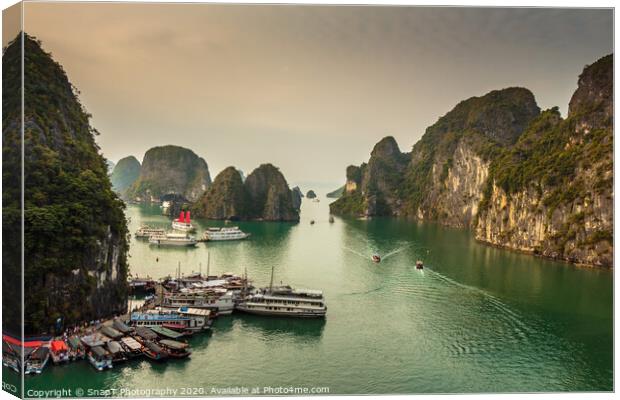A beautiful view of Ha Long Bay in afternoon Canvas Print by SnapT Photography