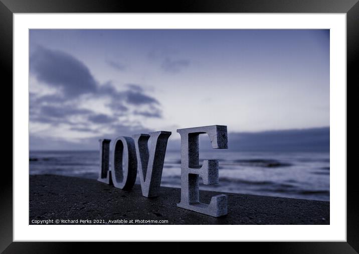 Love at the seaside Framed Mounted Print by Richard Perks
