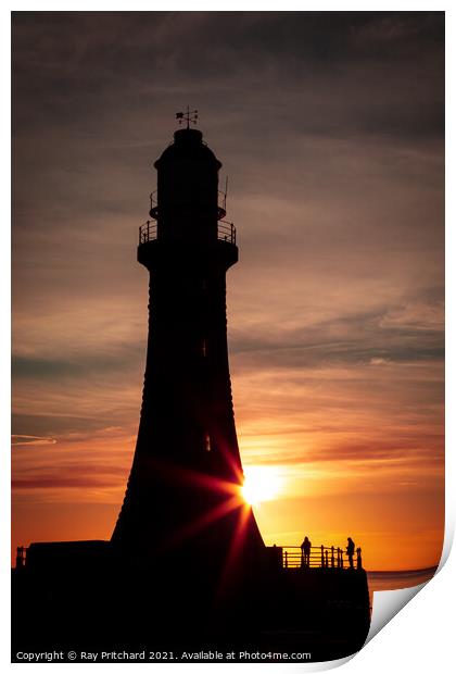 Roker Lighthouse  Print by Ray Pritchard