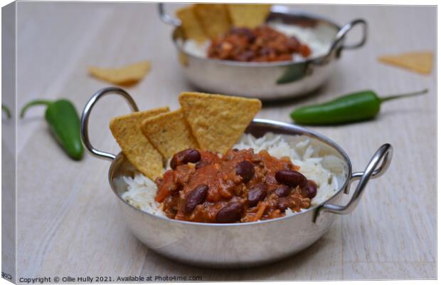 Chilli con carne Canvas Print by Ollie Hully