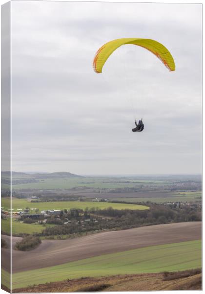 Paragliding at Dunstable Downs  Canvas Print by Graham Custance