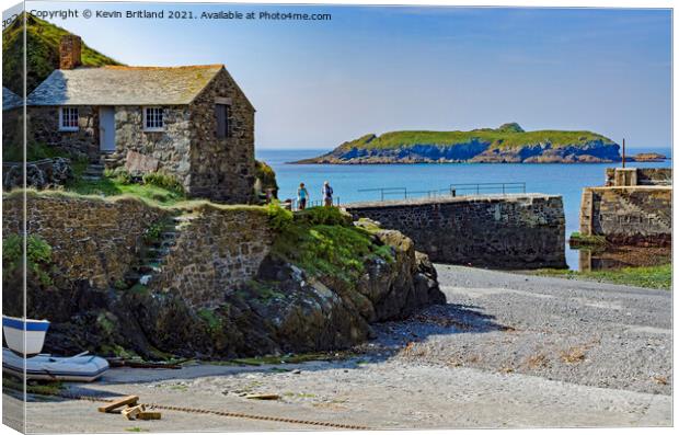  mullion harbour cornwall Canvas Print by Kevin Britland