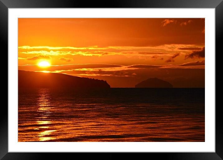A nearing sunset in Ayrshire Framed Mounted Print by Allan Durward Photography