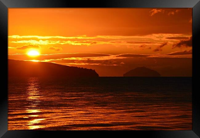 A nearing sunset in Ayrshire Framed Print by Allan Durward Photography