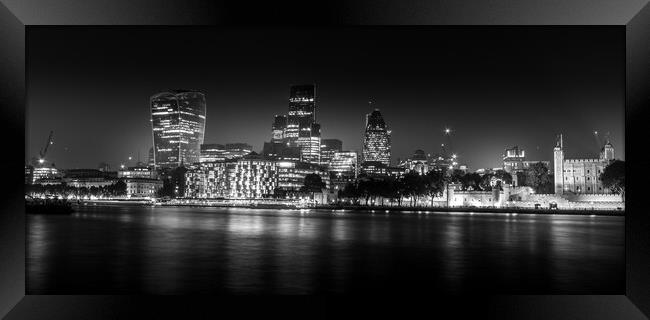 london at night Framed Print by chris smith
