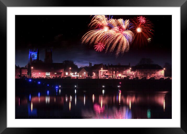 Kings Lynn fireworks finale over the river Ouse Framed Mounted Print by Simon Bratt LRPS
