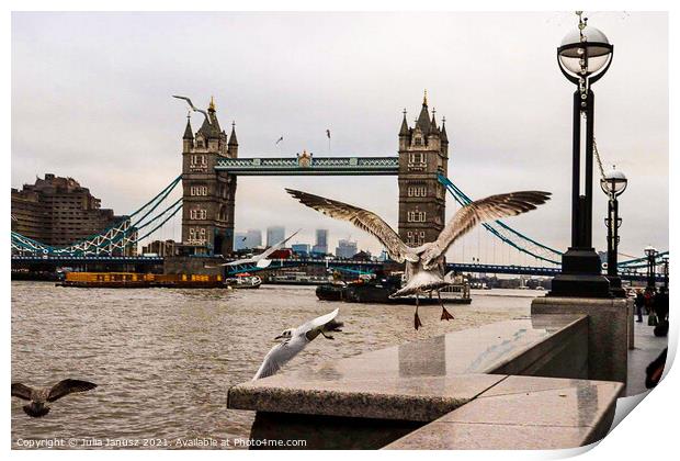 London Bridge  Print by Julia Janusz