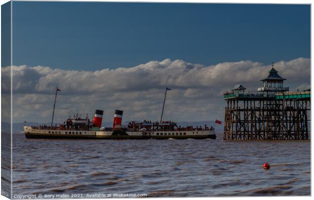 PS Waverley leaving Clevedon Pier Canvas Print by Rory Hailes