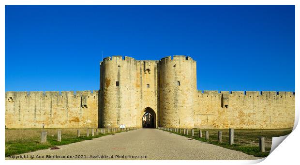 Wall of the Medieval town of Aigues Mortes Print by Ann Biddlecombe