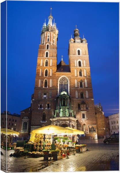 St Mary Basilica by Night in Krakow Canvas Print by Artur Bogacki