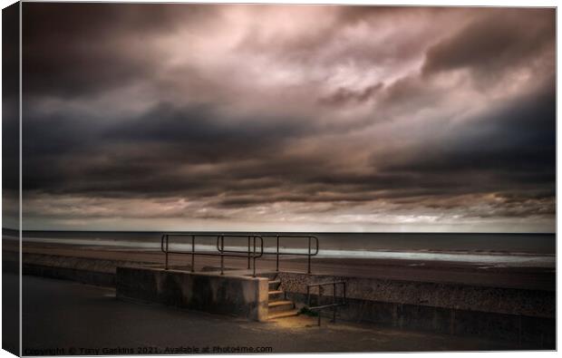 Summer Storm, Sutton-on-Sea, Lincolnshire Canvas Print by Tony Gaskins
