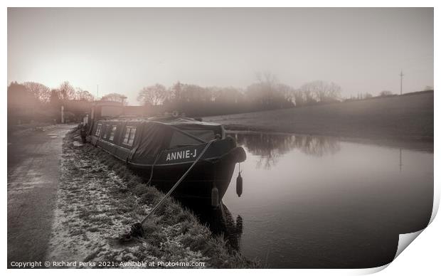 Misty winter morning Print by Richard Perks