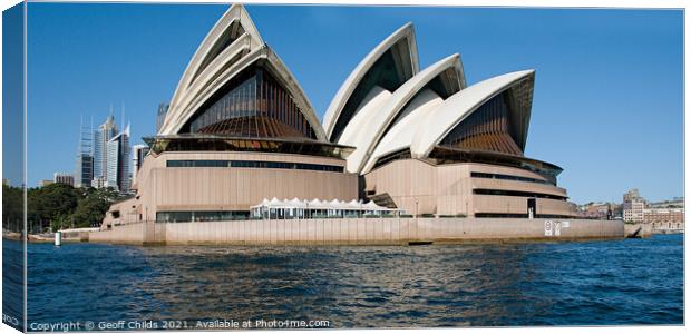 Sydney Opera House up close. Canvas Print by Geoff Childs