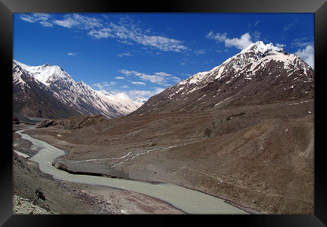 The Chandra River in the Lahaul Valley, India Framed Print by Serena Bowles