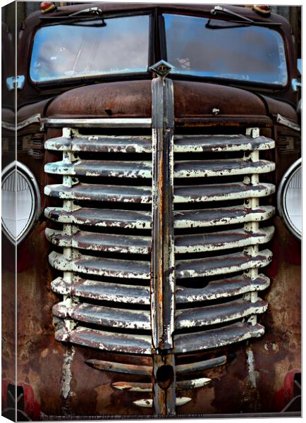 Rusted truck Canvas Print by Chris North