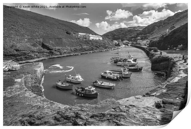 Boscastle in black and white Print by Kevin White