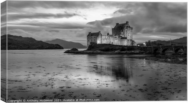 Eilean Donan Castle Canvas Print by Anthony McGeever
