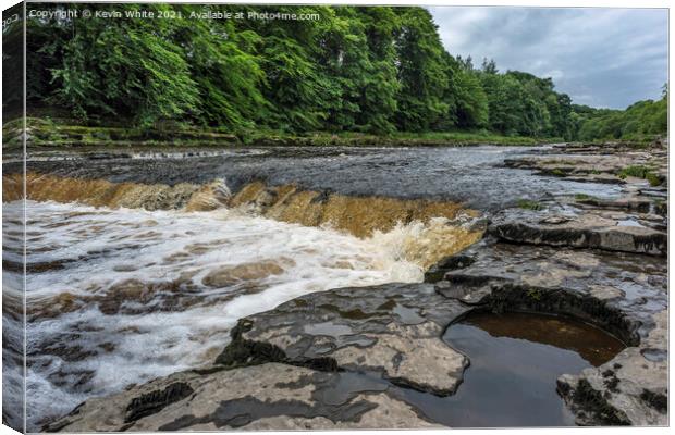 Aysgarth falls in the Yorkshire Dales Canvas Print by Kevin White