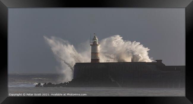 Newhaven Lighthouse barrage Framed Print by Peter Scott