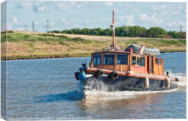 motor cruiser on the river ribble Canvas Print by keith hannant