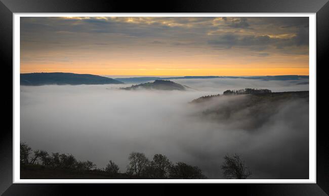 Misty morning in the Horseshoe Pass, Llangollen. Framed Print by Clive Ashton