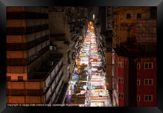 Night Street market in Hong Kong   Framed Print by Sergio Delle Vedove