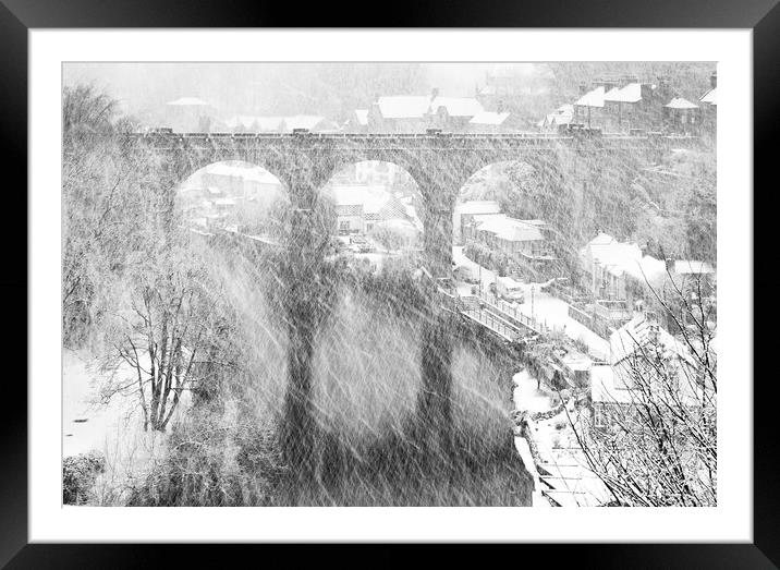 Winter snow storm over the railway viaduct at Knaresborough, North Yorkshire, UK Framed Mounted Print by mike morley