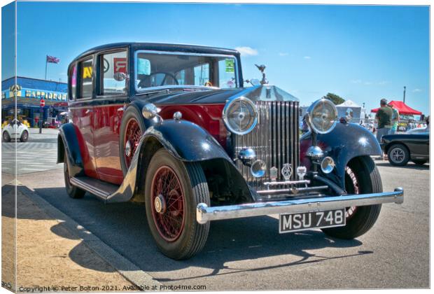 Classic Rolls Royce car on show at Southend on Sea, Essex. Canvas Print by Peter Bolton
