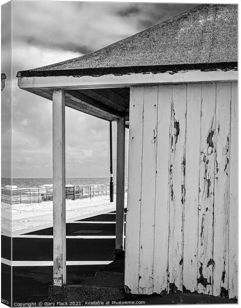 Mablethorpe Beach hut at the seafront Canvas Print by That Foto