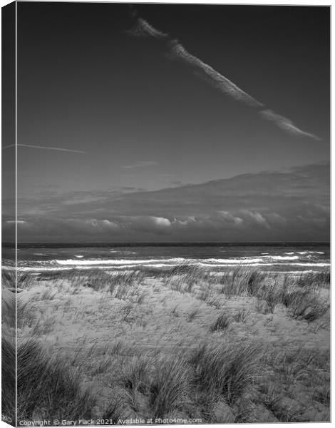 Mablethorpe Seaside in Monochrome Canvas Print by That Foto