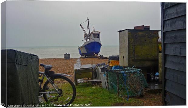 Fishing boat at Hythe Fisherman's Beach in Kent  Canvas Print by Antoinette B