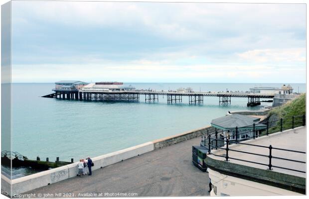 Cromer pier and lifeboat station. Canvas Print by john hill