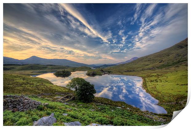 Llyn Dywarchen Print by Rory Trappe