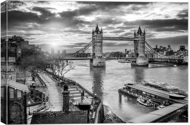 Tower Bridge in Monochrome Canvas Print by K7 Photography