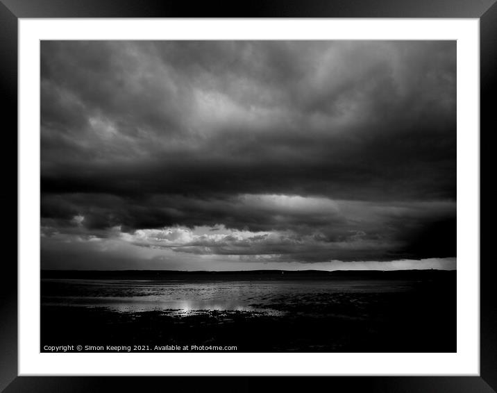 STORMY BEACH - hill head, solent, hampshire Framed Mounted Print by Simon Keeping