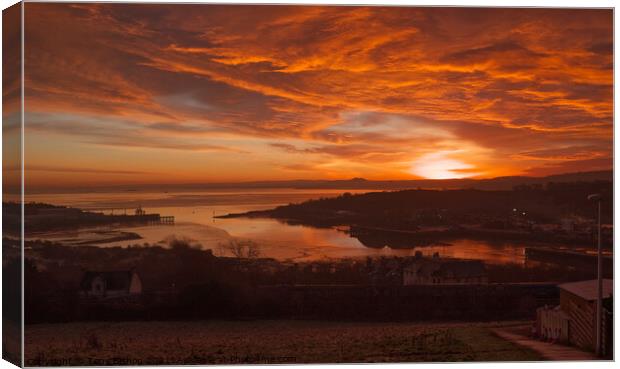 Sunrise over Inverkeithing Canvas Print by Tony Bishop