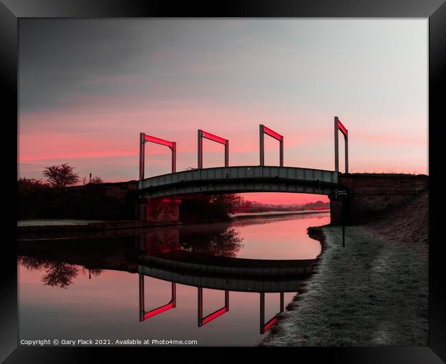 Thorne Bridge Early Morning Sunrise Framed Print by That Foto