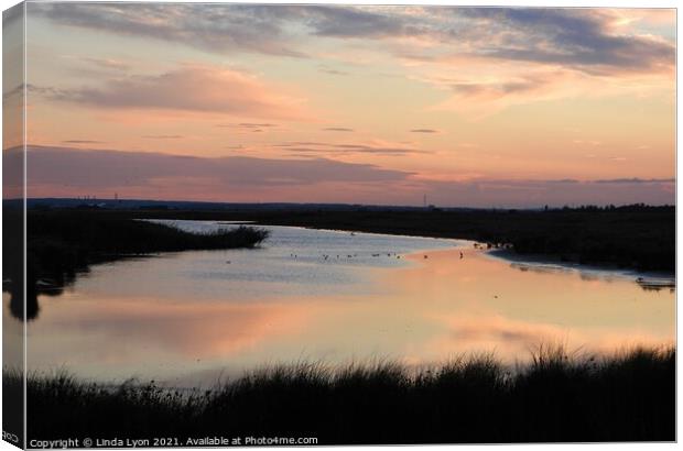 Sunset  on Sheppey Canvas Print by Linda Lyon