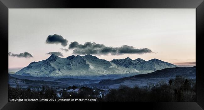 Interesting light and shadow upon the Black Cuillin Mountain Range. Framed Print by Richard Smith