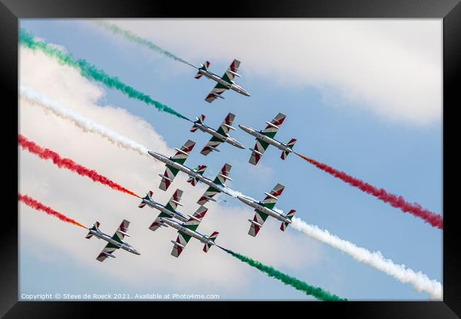 Frecce Tricolore Crossover Display Framed Print by Steve de Roeck