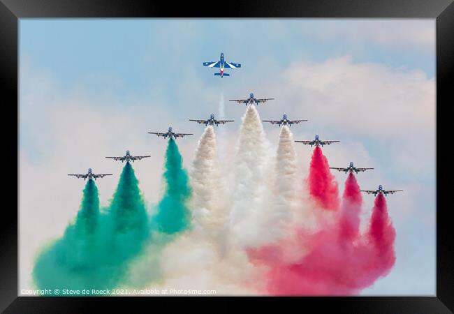 Frecce Tricolore Formation Diplay Framed Print by Steve de Roeck