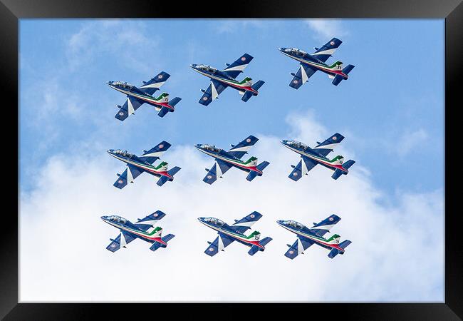 Frecce Tricolore Perfect Flying Framed Print by Steve de Roeck