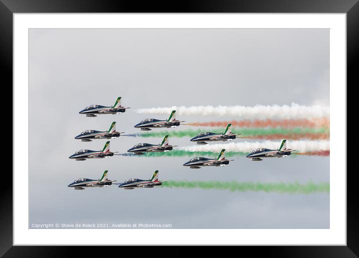 Frecce Tricolore Pose For The Camera Framed Mounted Print by Steve de Roeck