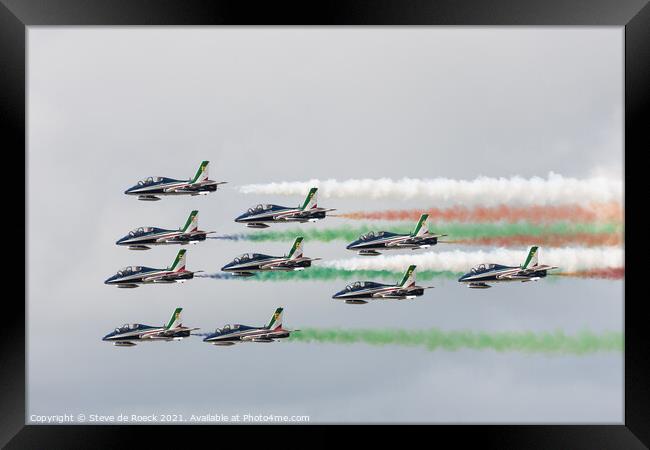 Frecce Tricolore Pose For The Camera Framed Print by Steve de Roeck